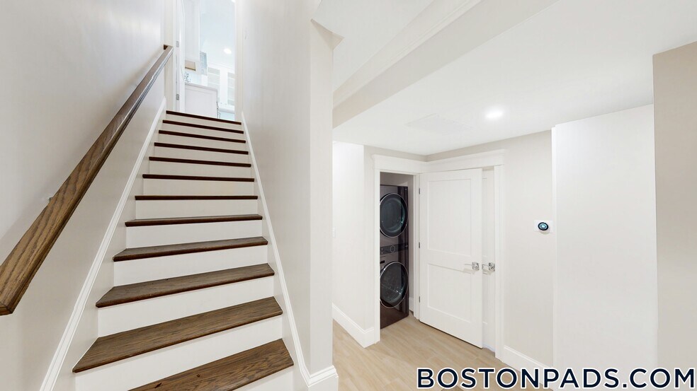 Building Photo - 101 Sumner Rd