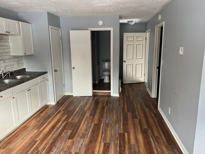 Building Photo - 12648 Sharon Lynn Dr