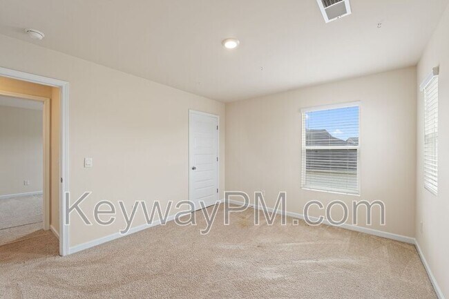Building Photo - 3262 Carmine Ave