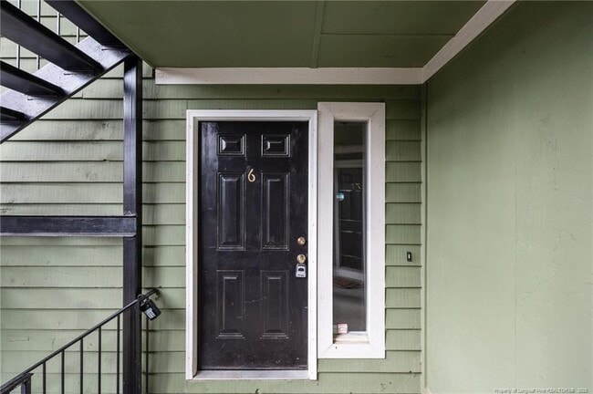 Building Photo - 962 Stewarts Creek Dr