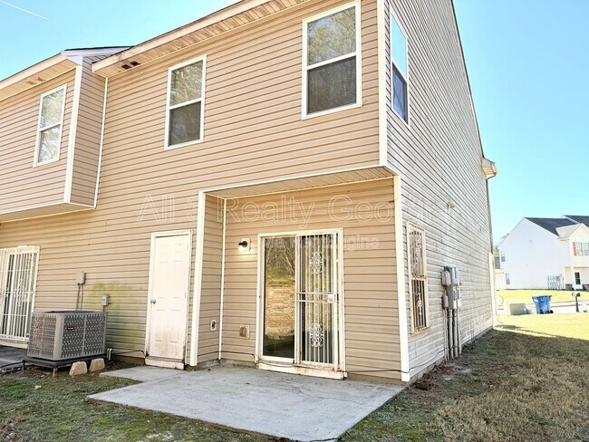 Building Photo - 2304 Bigwood Trail