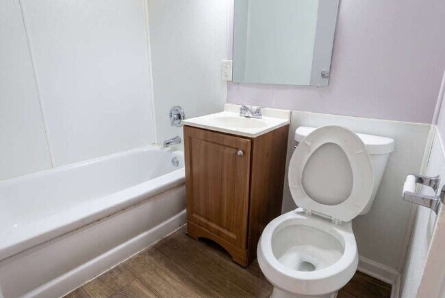 Building Photo - 431 Bussey Ave