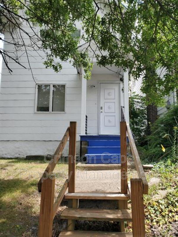 Building Photo - 108 Grove St