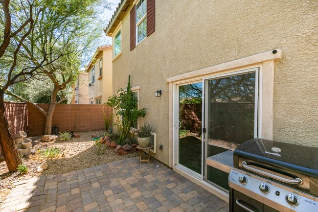 Building Photo - GORGEOUS HOME WITH TONS OF UPGRADES*MOUNTA...