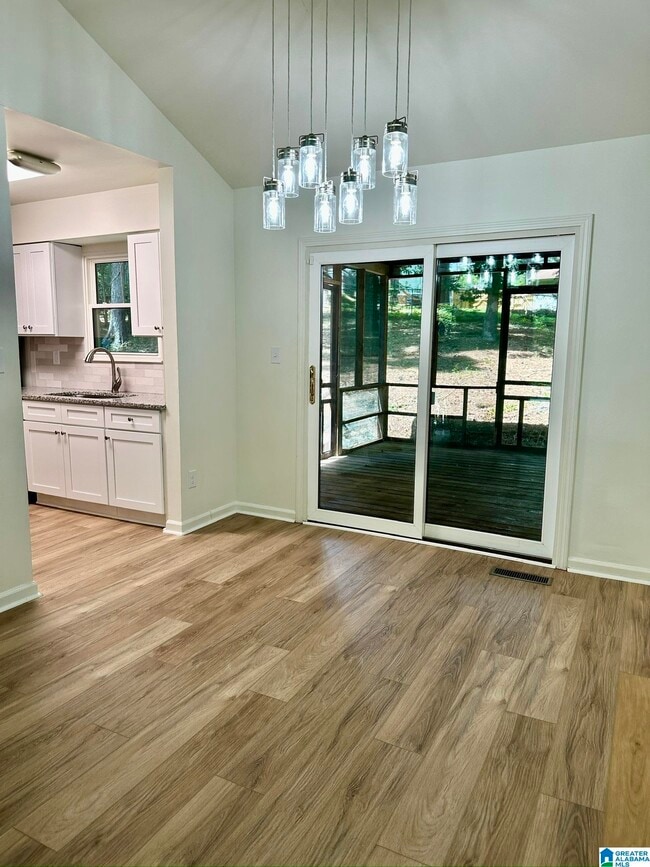 Building Photo - 2413 Pentland Dr