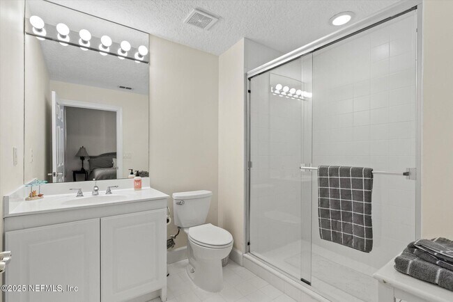 Building Photo - 215 S Ocean Grande Dr