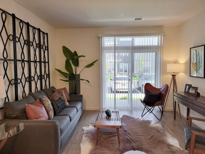 Madison Floor Plan - Living Room - Park West at Legacy Park