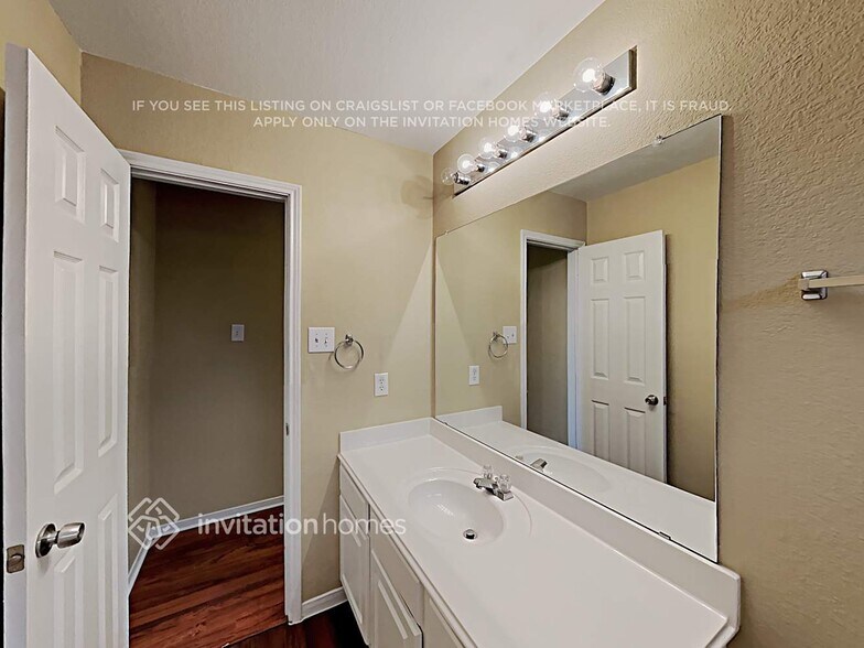 Building Photo - 613 Chestnut Dr