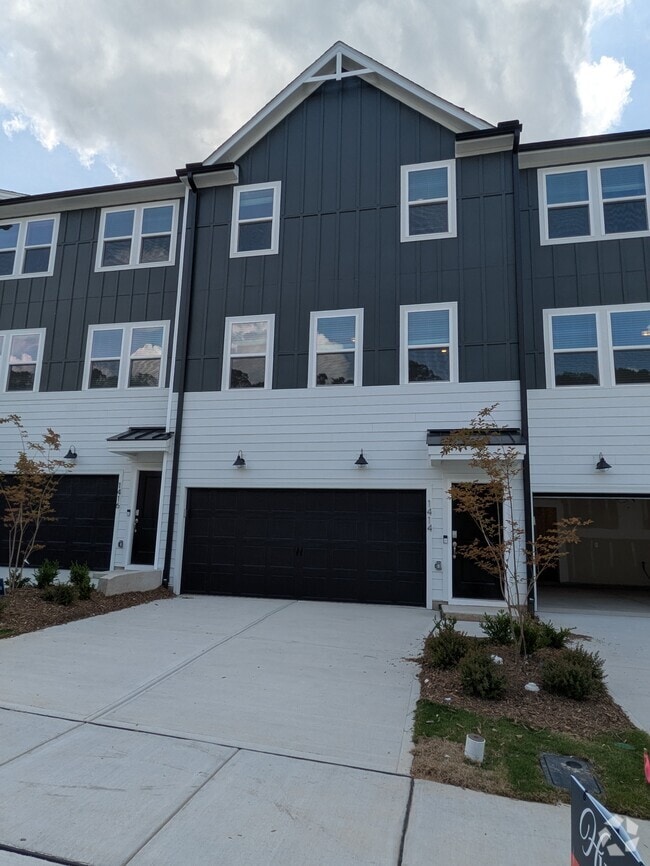 Building Photo - 1414 Chrysalis Pl