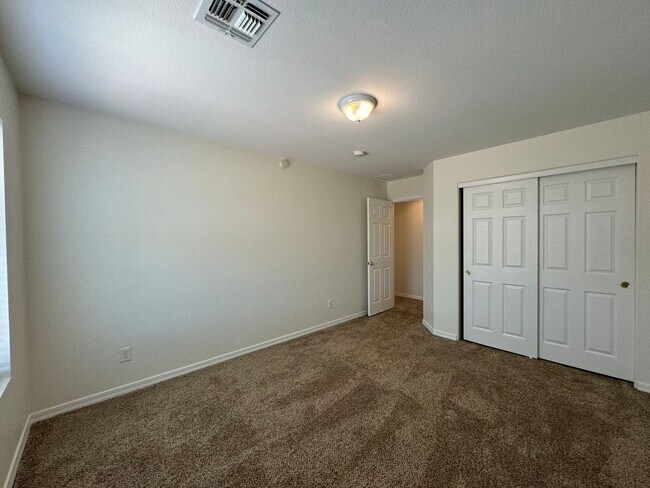 Building Photo - 4 Bedroom - 2.5 Bath - 2485 Sq. Ft - Sahuarita