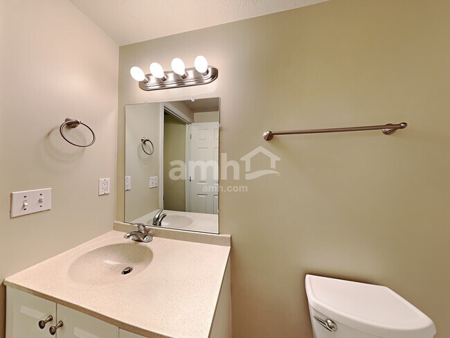 Building Photo - 3417 S Spruce View Ln