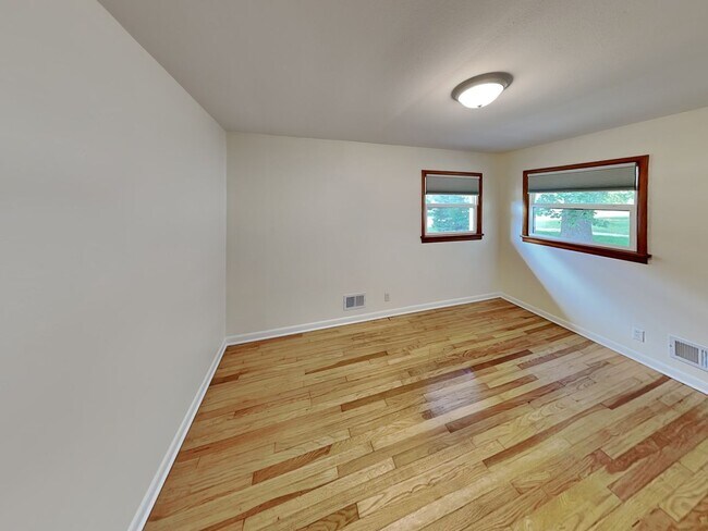 Building Photo - WEST LAFAYETTE SCHOOLS