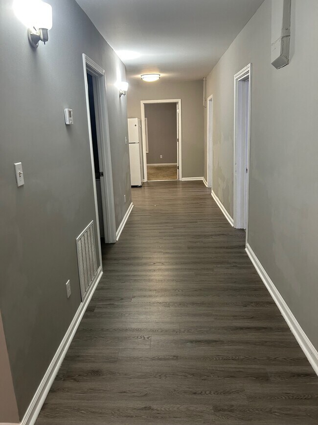 Building Photo - Nick Delsignore