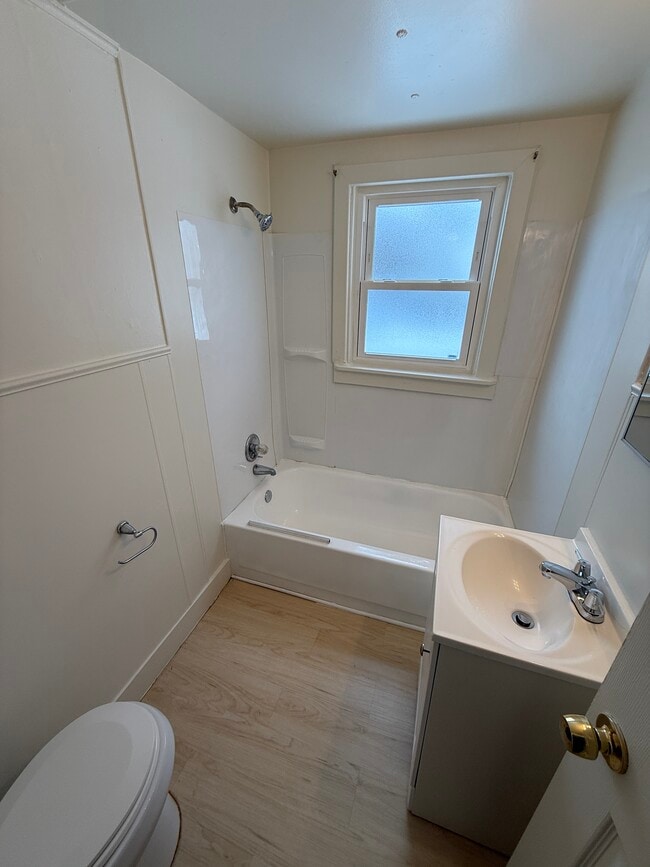 Building Photo - 8127 Hudson Ave