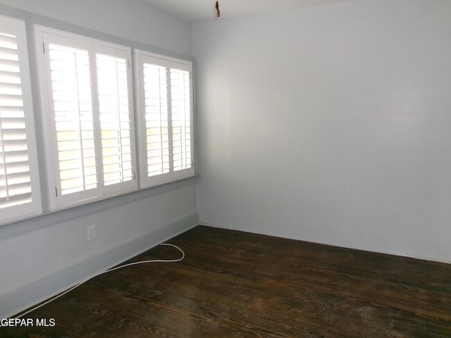 Building Photo - 3733 Bliss Ave