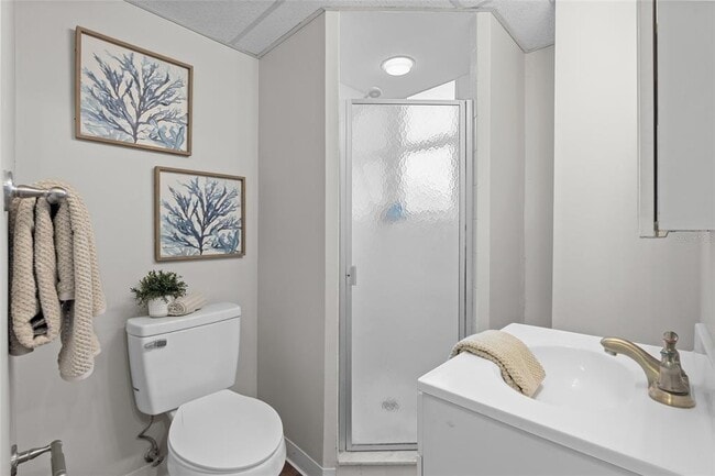 Building Photo - 411 1st Ave N