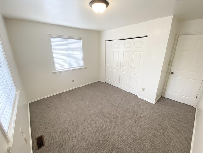Building Photo - 648 N 1050 W