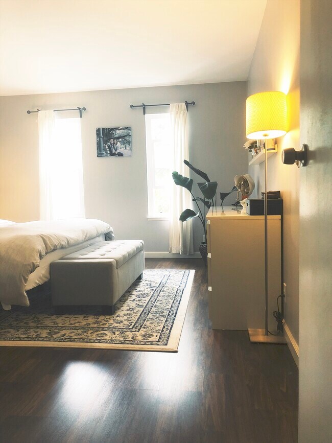 Building Photo - 199 Montecito Ave