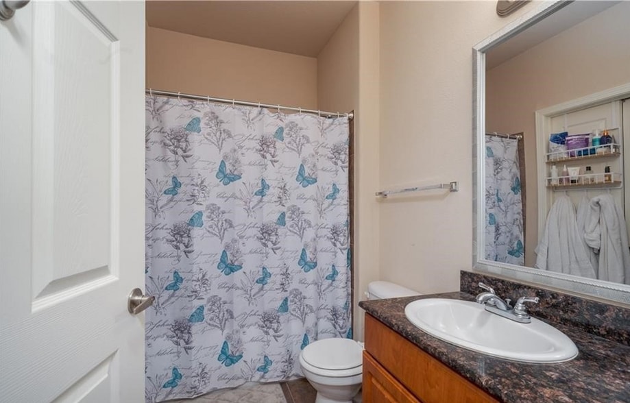 Building Photo - 600 13th St E