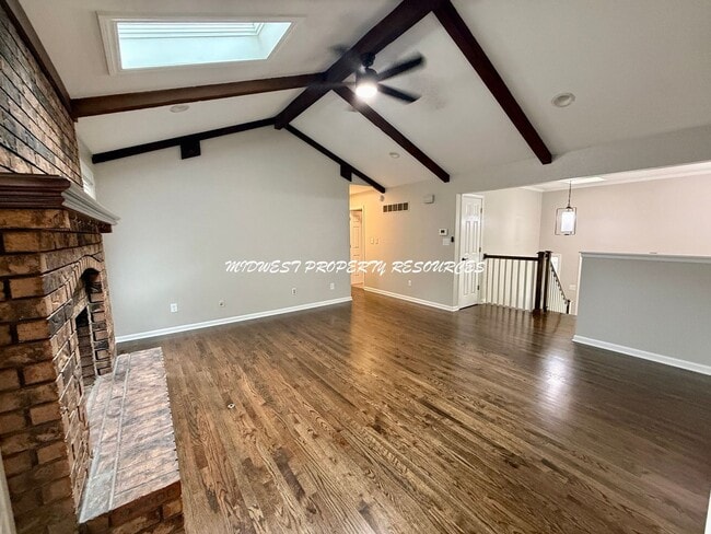 Primary Photo - Newly Remodeled 3 Bed, 2.5 Bath Home with ...