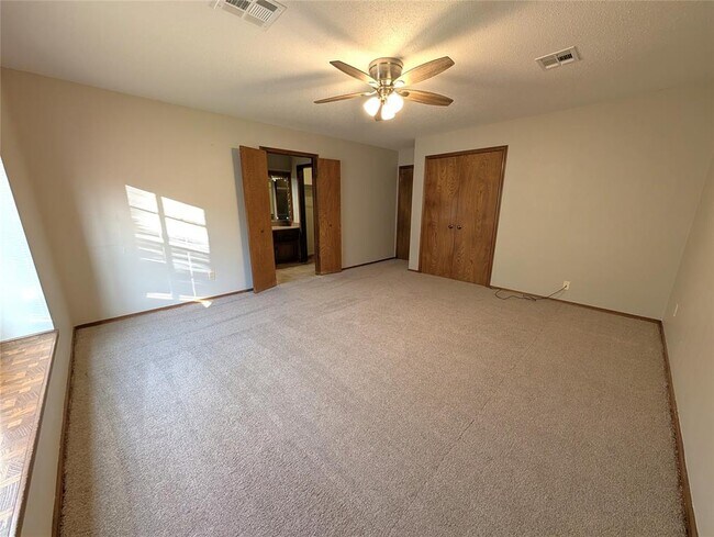 Building Photo - 6308 NW 84th St