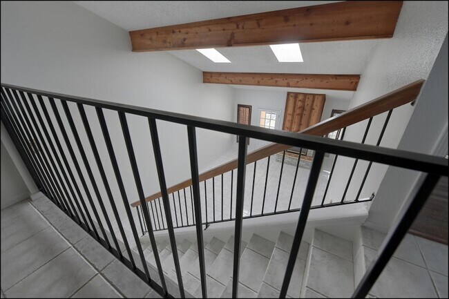 Building Photo - 6622 Dawn Dr