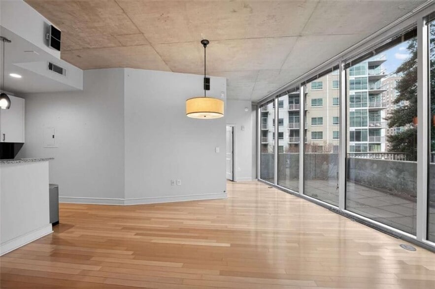 Building Photo - 950 W Peachtree St NW