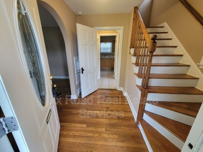 Building Photo - 3600 Grand Ave