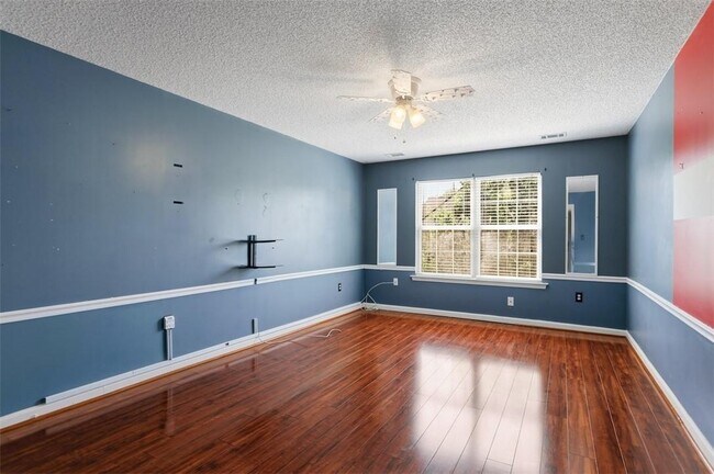 Building Photo - 14 Sandy Pond Ct