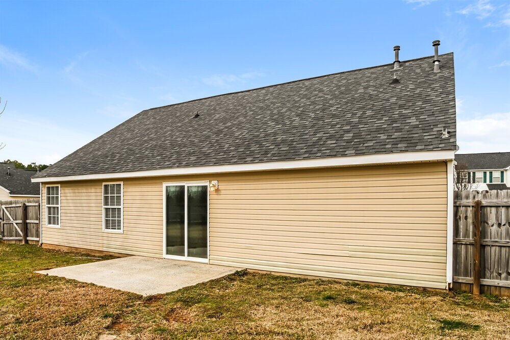 Building Photo - 300 Glencroft Dr