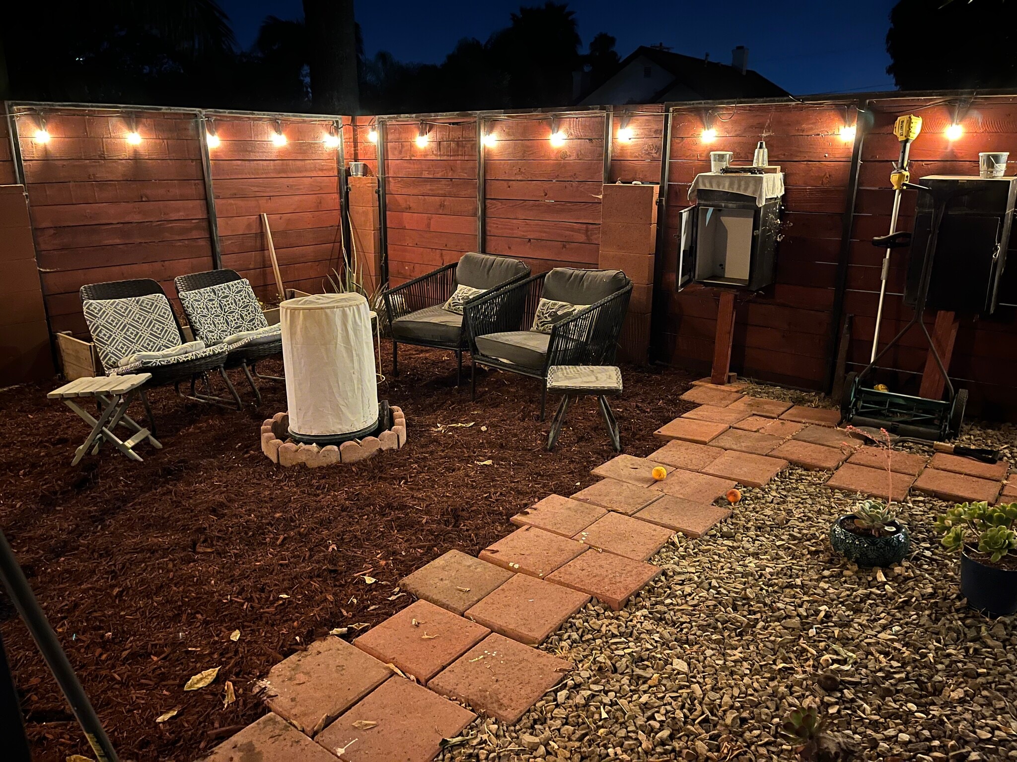 Building Photo - 2900 Elm St