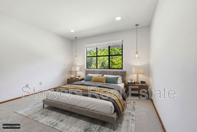 Building Photo - 618 Banister Ln