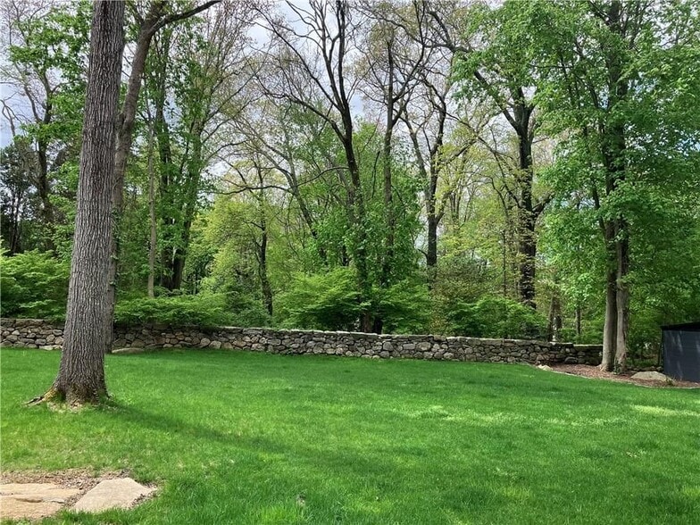 Building Photo - 20 Little Rest Rd