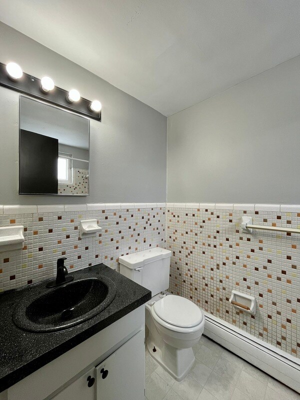 Building Photo - 620 Harrison Blvd