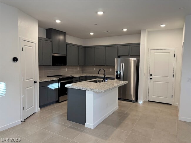 Building Photo - 197 Wewatta Ave