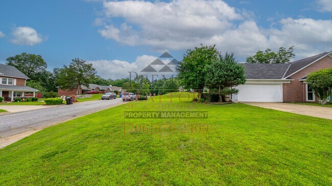 Building Photo - 2250 Rock Springs Ct