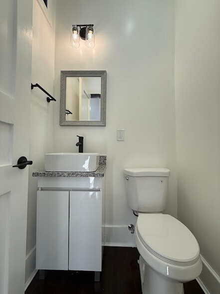 1/2 BATH FIRST FLOOR - 924 McPherson Ave