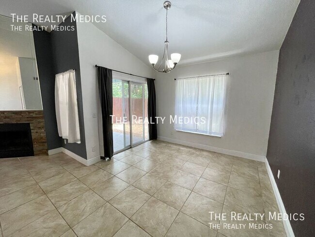 Building Photo - 7733 Fox Knoll Pl