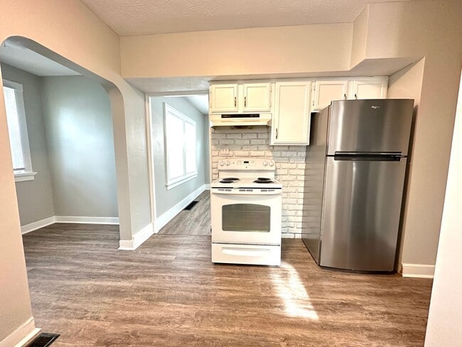 Building Photo - 4017 Corinth Blvd