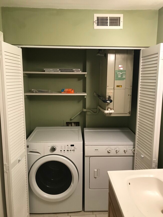 Washer/Dryer in Unit - 36 Walden Dr