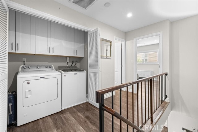 Building Photo - 545 E Cypress Ave