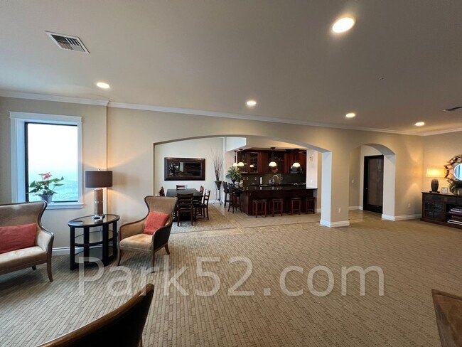 Building Photo - 1 Bed 1.5 Bath Theater District Condo + Amenities