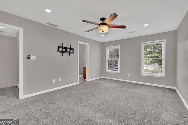 Building Photo - 255 Triple Oaks Dr