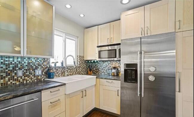 Building Photo - AMAZING 5 Bed 2 Bath Single Family Home in South Boulder!