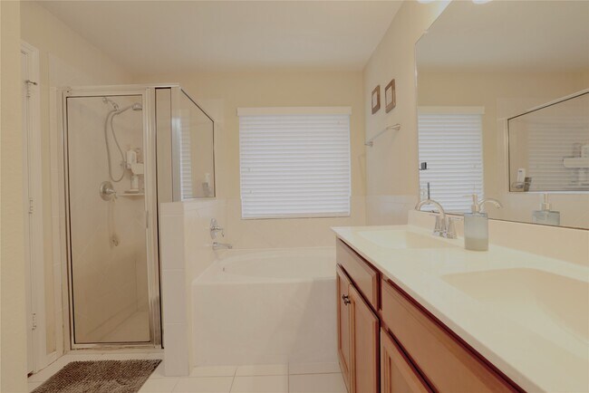 Building Photo - 17203 Fable Springs Ln