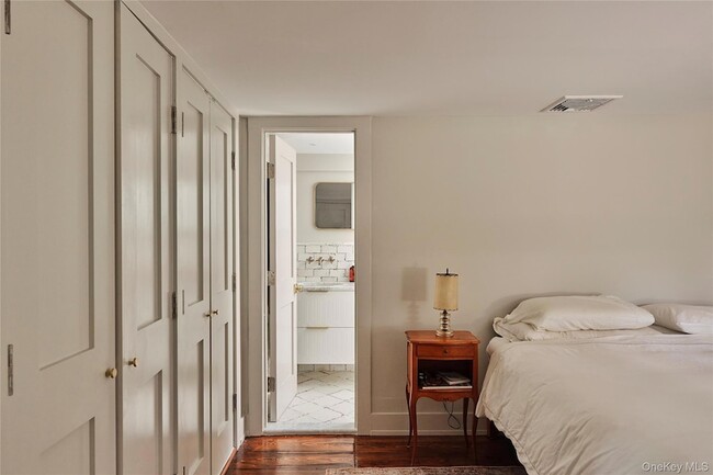 Building Photo - 41 Seelbach Ln