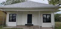 Building Photo - 307 Dallas Ave