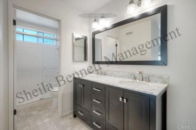 Building Photo - 2404 La Macarena Ave