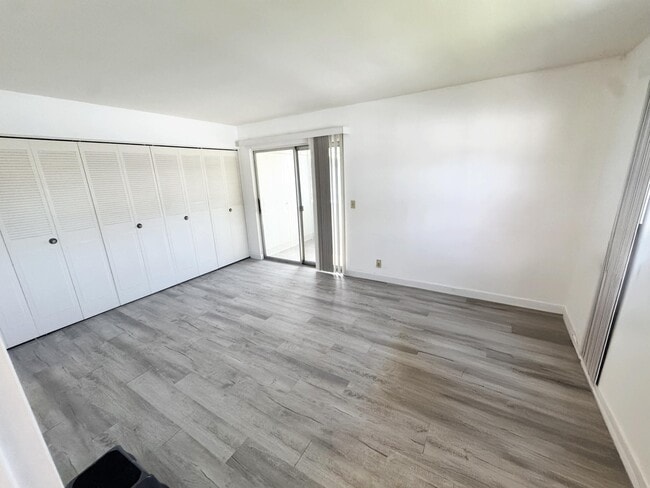 Building Photo - 506 Brittany K