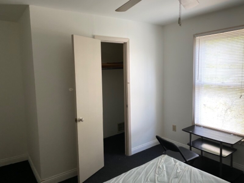 Building Photo - 59 Rogge St